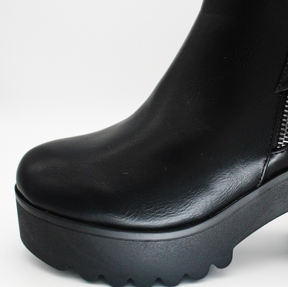 Last pairs 5.5 & 7"Alexa" 🖤booties - Picture 7 of 7